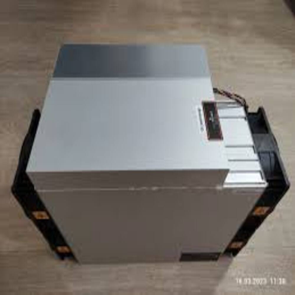 Bitmain Antminer Z15 Pro 840 Ksol/s 2780W ASIC Miner